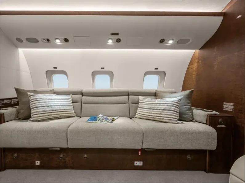 
								Bombardier Global Express XRS 6000 full									