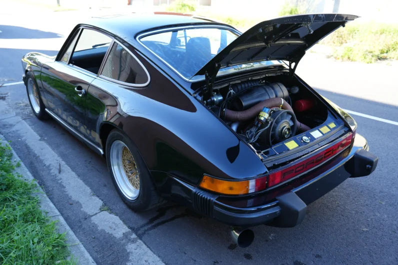 
								1976 Porsche 911 Carrera 3.0 full									