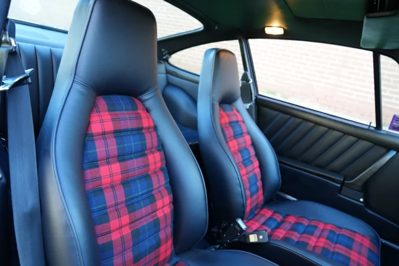 
								1976 Porsche 911 Carrera 3.0 full									