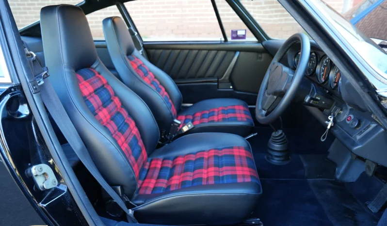 
								1976 Porsche 911 Carrera 3.0 full									