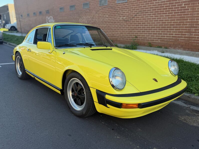 
								1977 Porsche 911 S full									