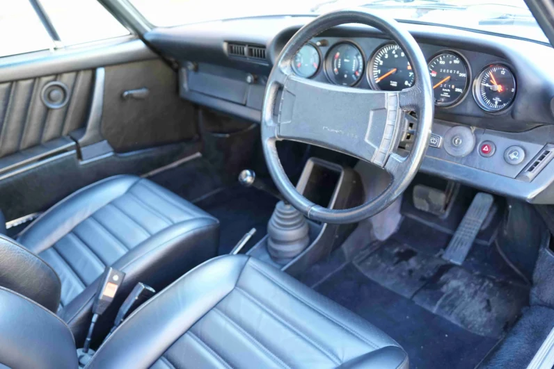 
								1977 Porsche 911 S full									