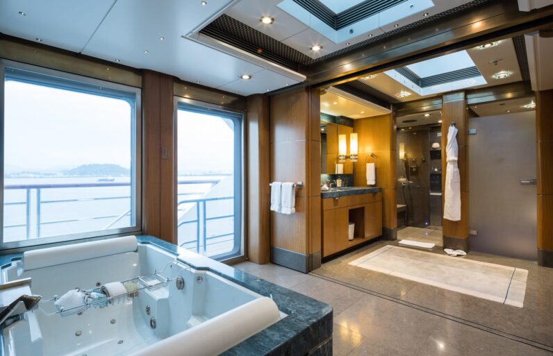 
								M/Y Octopus Luxury Explorer Yacht Charter full									