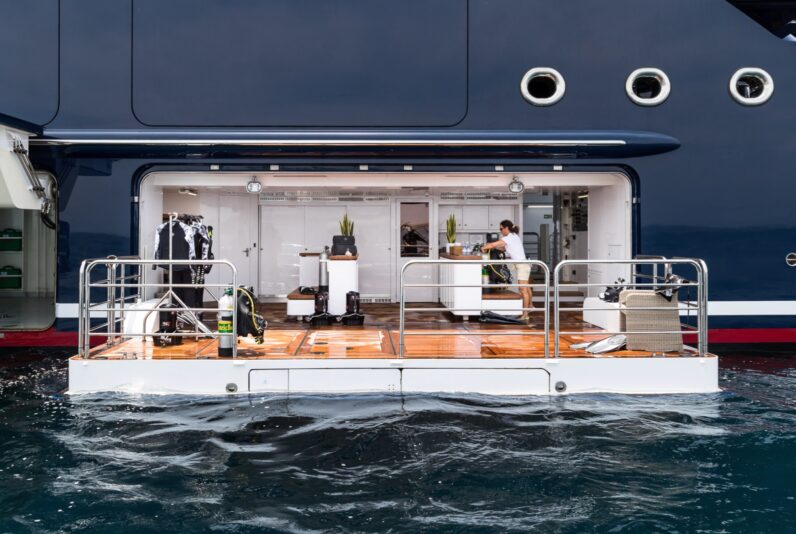 
								M/Y Octopus Luxury Explorer Yacht Charter full									