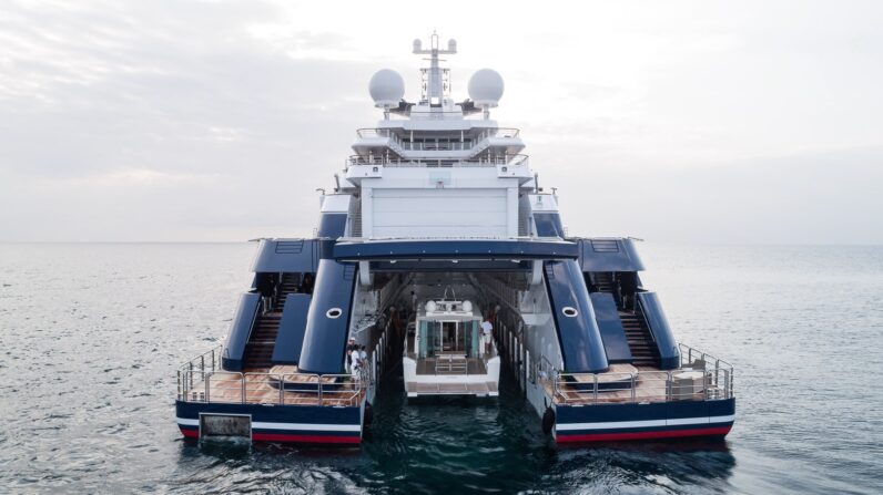 
								M/Y Octopus Luxury Explorer Yacht Charter full									