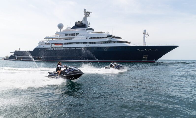 
								M/Y Octopus Luxury Explorer Yacht Charter full									