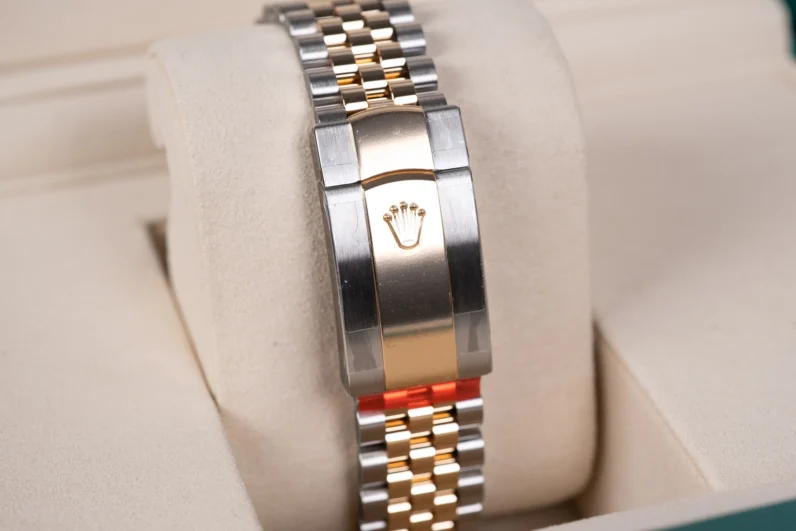 
								Rolex Datejust 36 126233vi full									