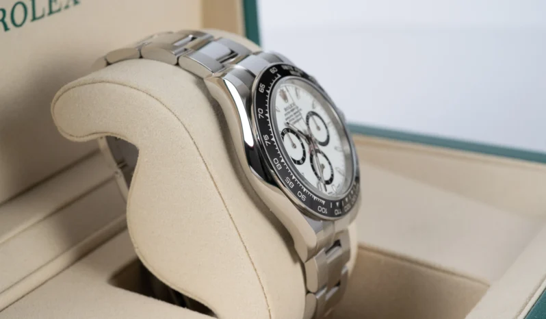 
								Rolex Daytona 126500LN full									