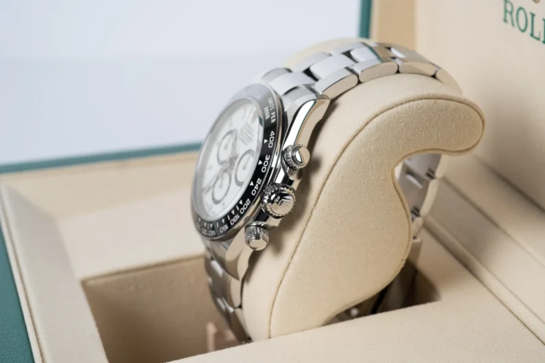 
								Rolex Daytona 126500LN full									