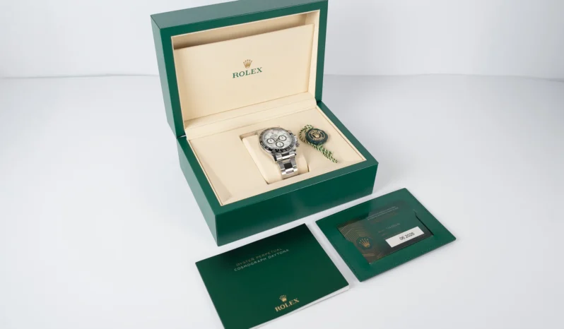 
								Rolex Daytona 126500LN full									