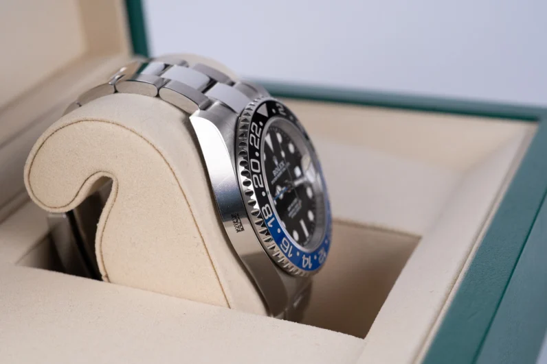
								Rolex GMT-Master II 126710BLNR full									