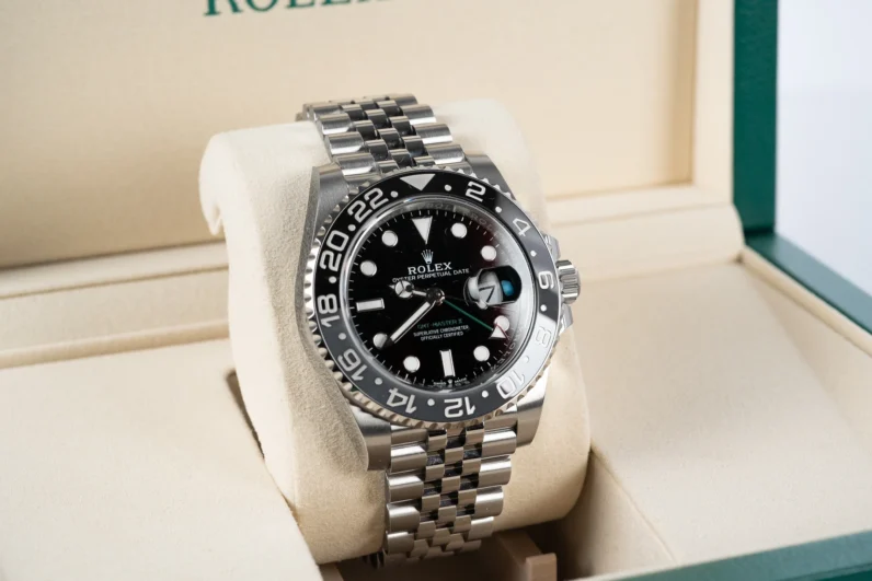 
								Rolex GMT-Master II 126710GRNR full									