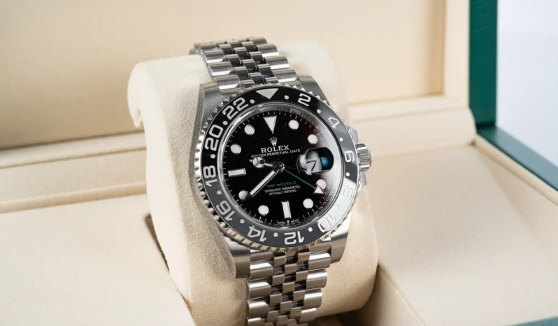 
								Rolex GMT-Master II 126710GRNR full									