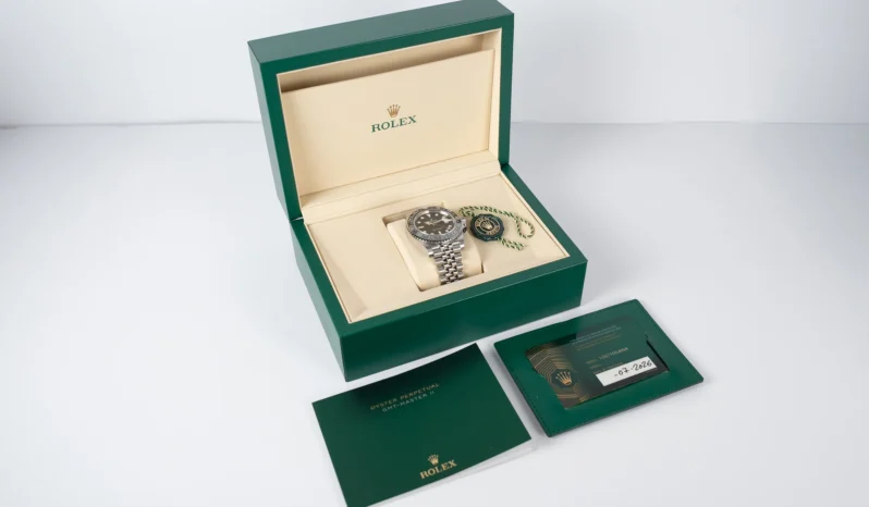 
								Rolex GMT-Master II 126710GRNR full									