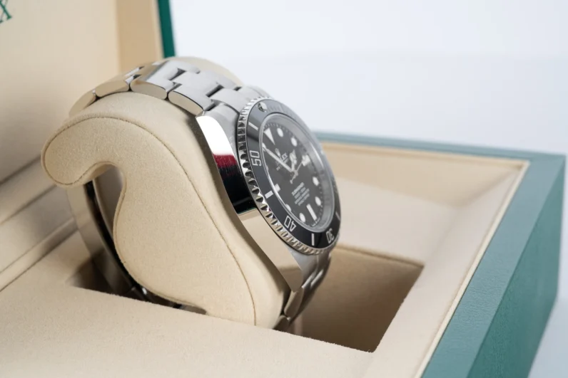 
								Rolex Submariner 124060 full									