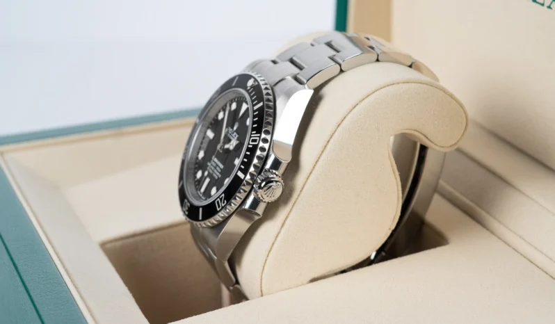 
								Rolex Submariner 124060 full									