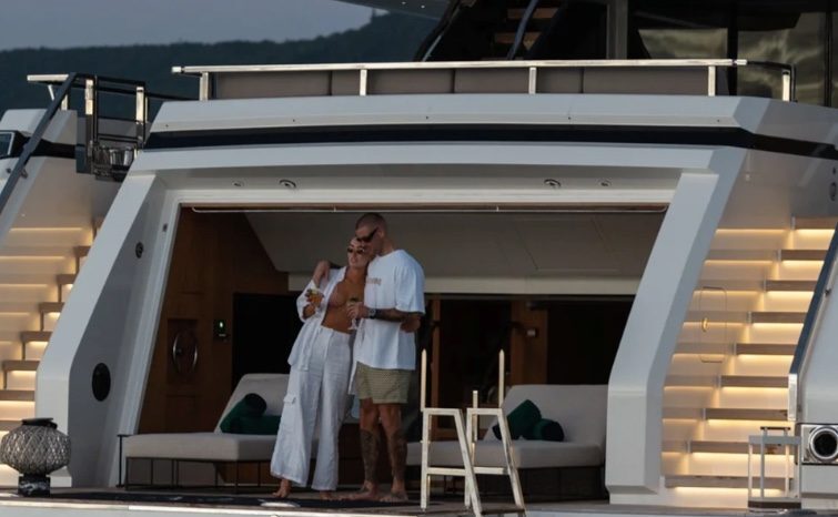 
								S/Y AIX Luxury Yacht Charter full									